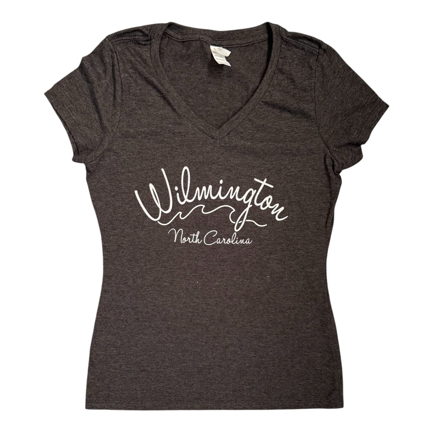 Wilmington NC Wave - V-neck T-shirt - Onyx