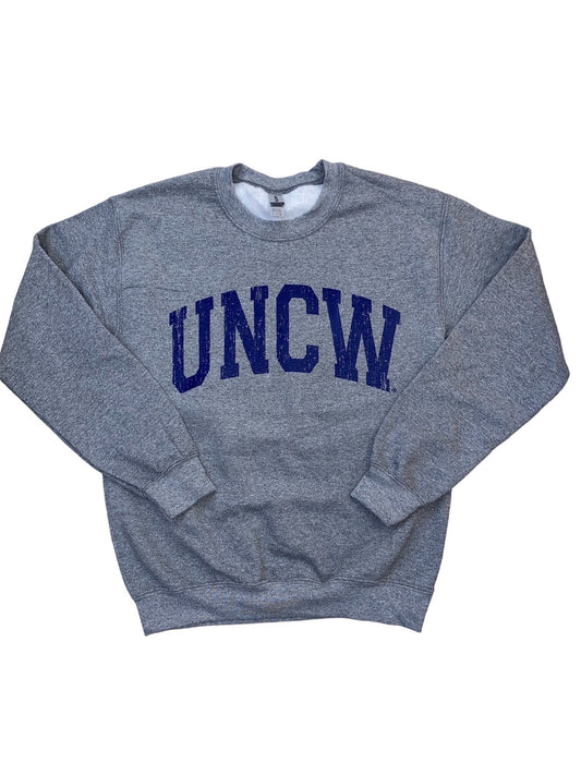 UNCW LETTERS DISTRESSED – CREW NECK – GRAPHITE HEATHER