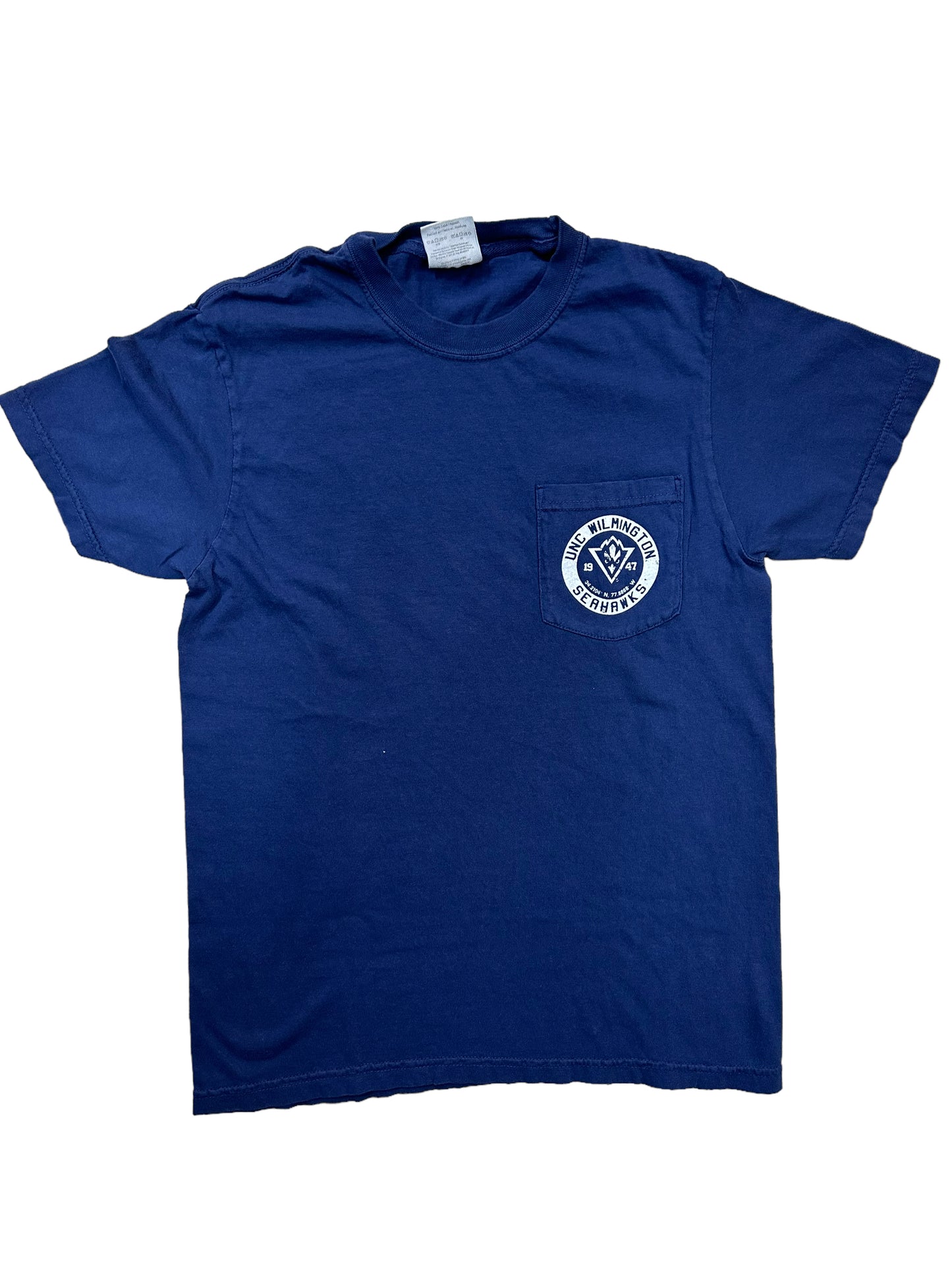 UNCW circle Pocket - T Shirt - Navy