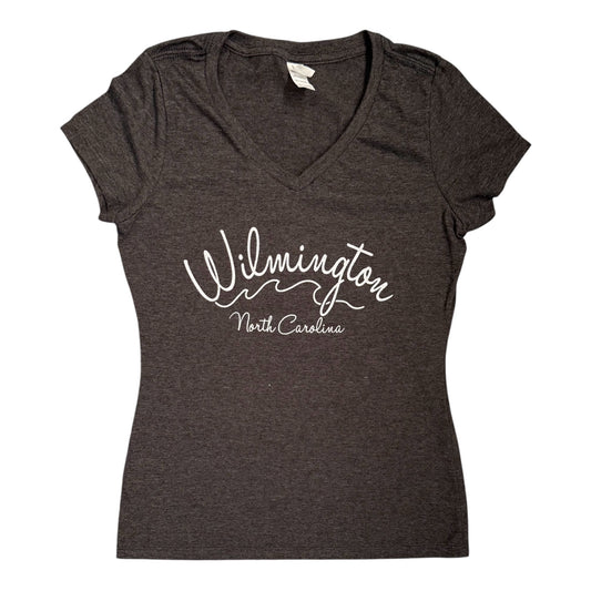 Wilmington NC Wave - V-neck T-shirt - Onyx