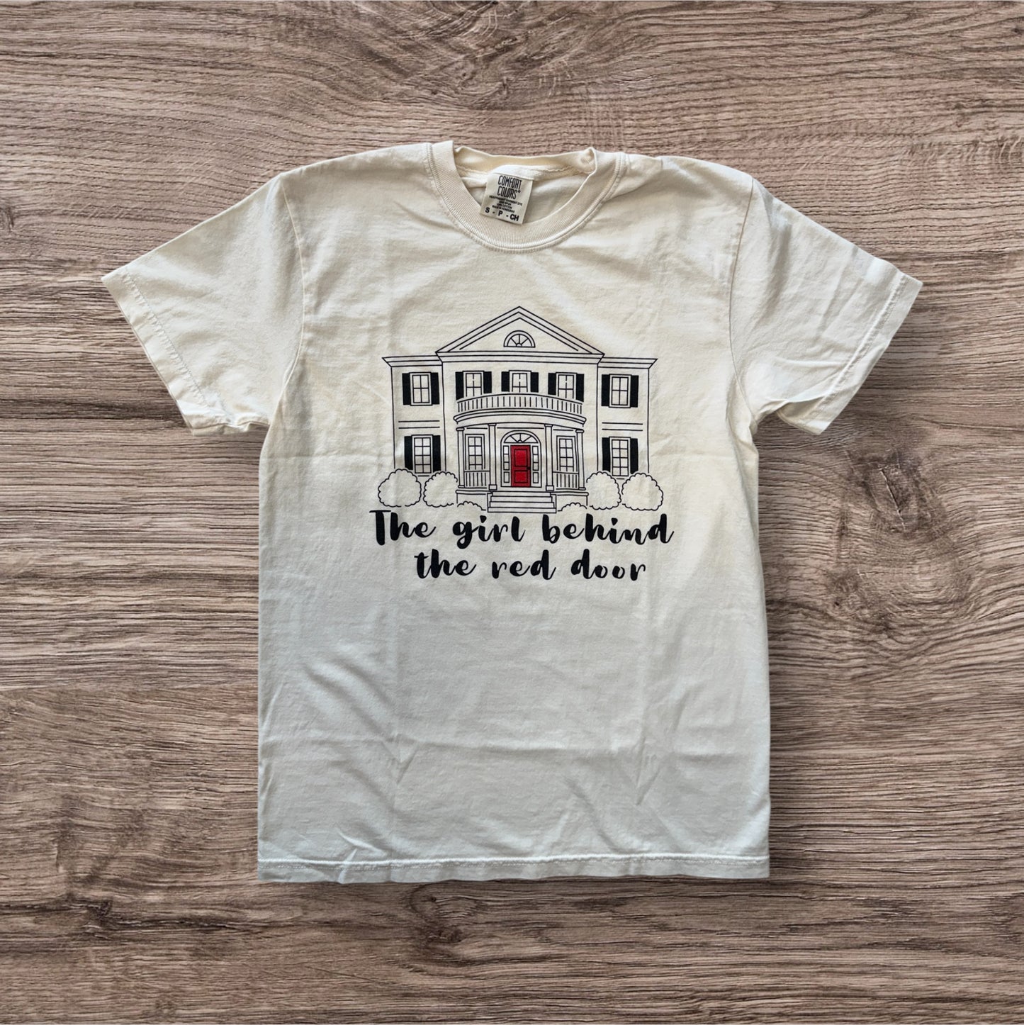 Girl Behind Red Door One Tree Hill - T Shirt - Ivory